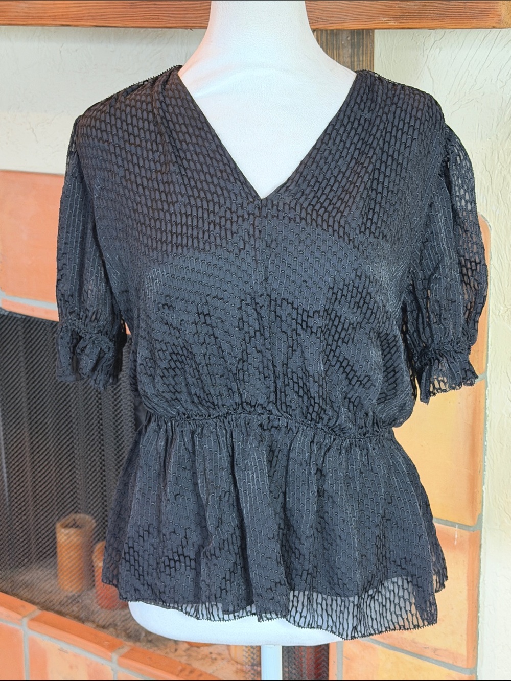 Lewit Black Silk Blend Puff Sleeve Top, size XS